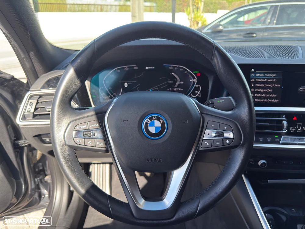 BMW 320 e Line Sport Auto - 14