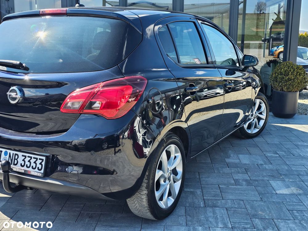 Opel Corsa 1.4 16V Cosmo - 30