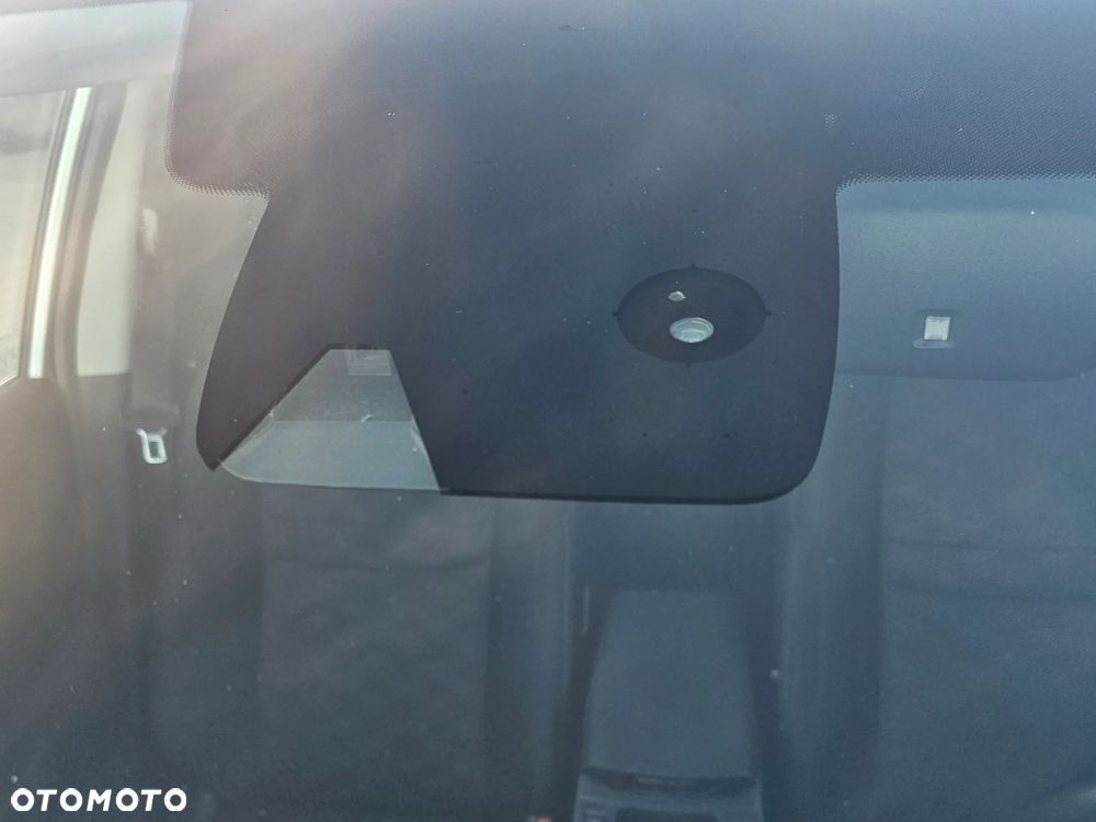 Nissan Qashqai 1.2 DIG-T N-Connecta - 32