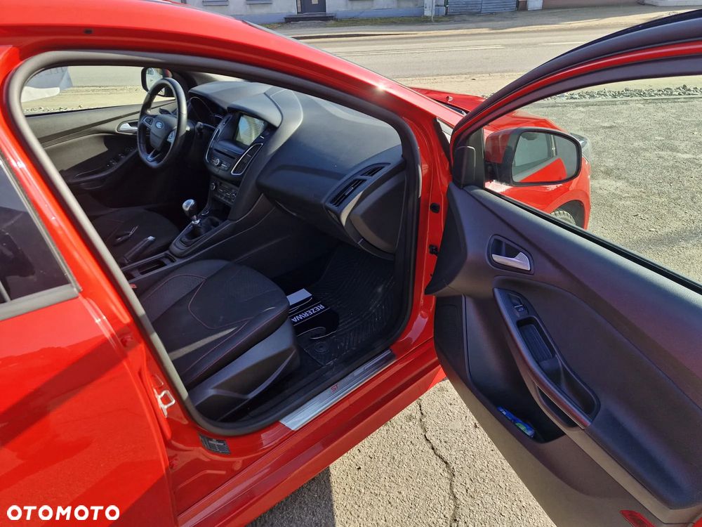 Ford Focus 1.0 EcoBoost ST-Line - 9