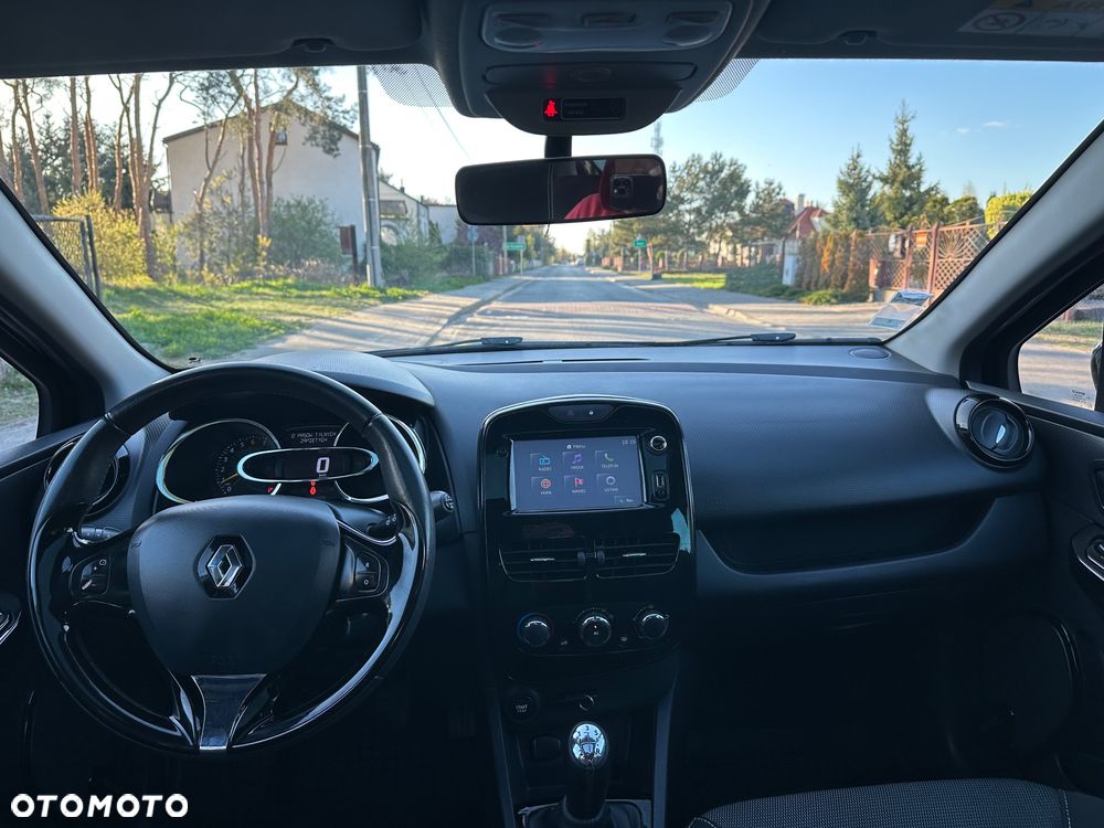 Renault Clio - 24