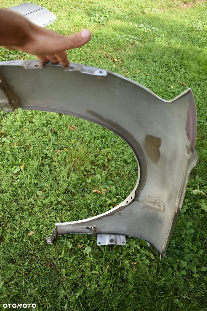 AUDI A8 D3 BŁOTNIK PRAWY PRZEDNI PRZÓD LY7W SREBRNY - 13