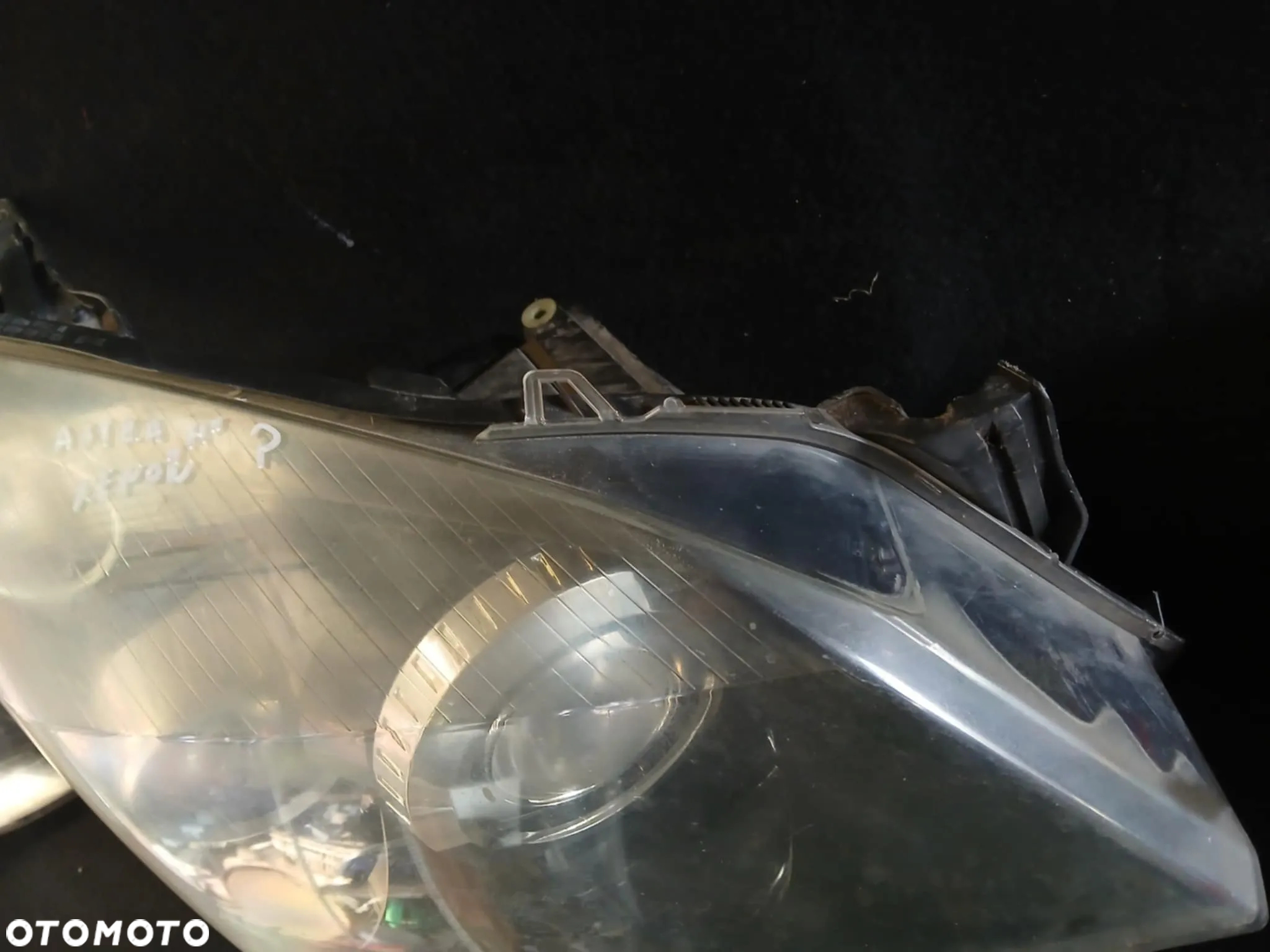 Opel Astra H Lampa przednia lewa, prawa Xenon - 8