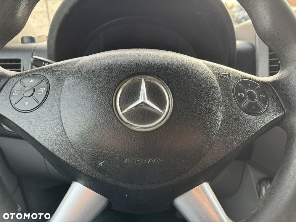 Mercedes-Benz Sprinter - 15