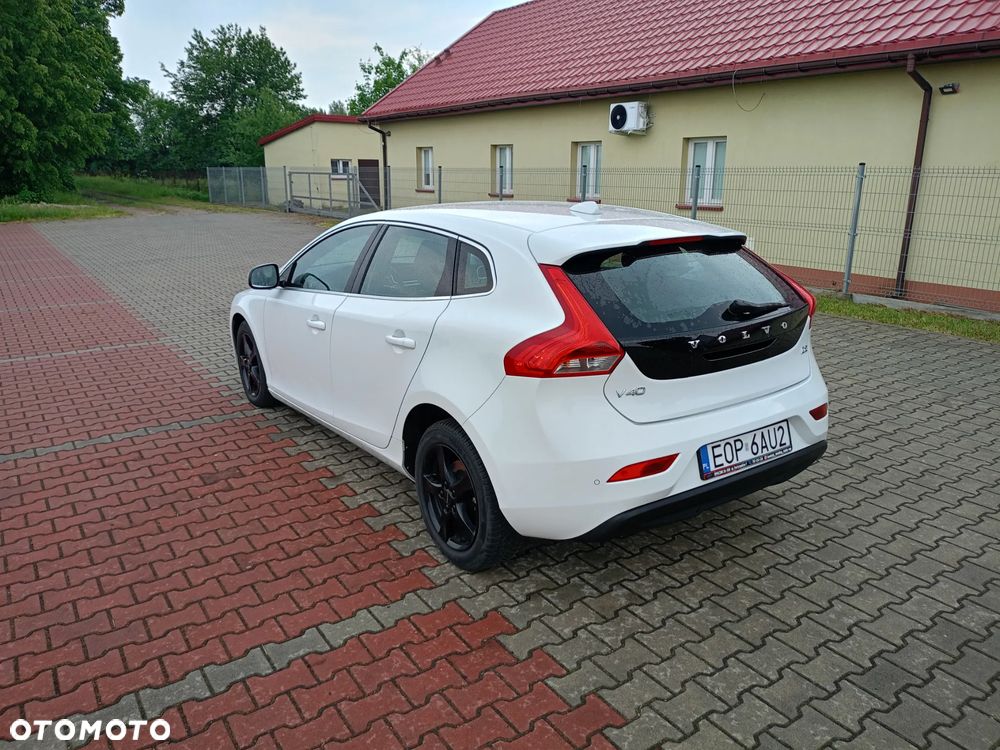 Volvo V40 D2 Drive-E Momentum - 3
