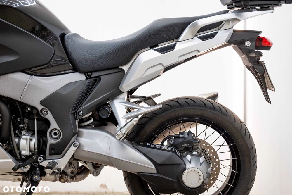 Honda VFR - 14