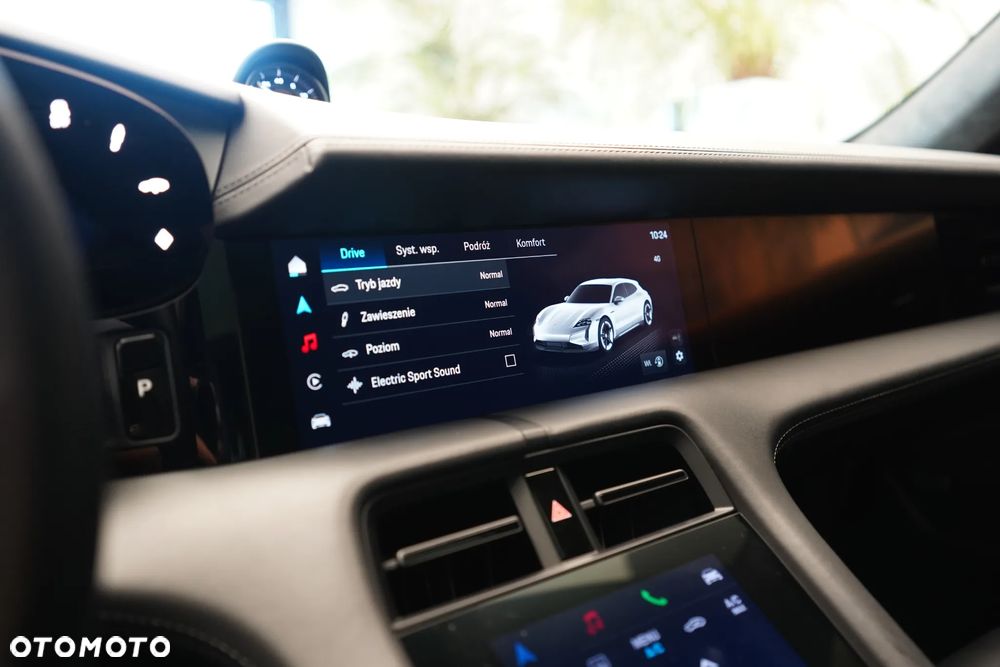 Porsche Taycan 105kWh Turbo Cross Turismo - 21