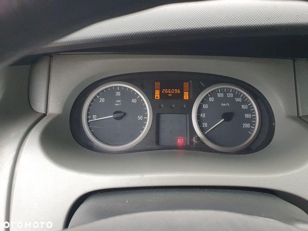 Opel Vivaro - 11