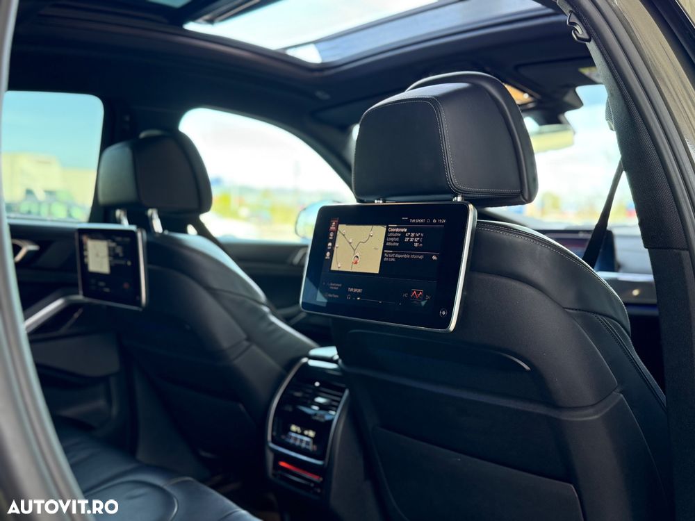 BMW X6 xDrive40i - 12