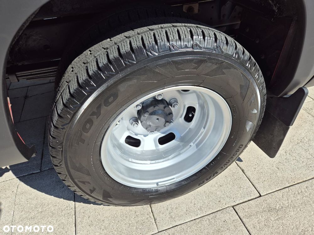 Iveco Daily 40 S 14 Forveda / CNG / BENZYNA / 10 MIEJSC / RAMPA / MIEJSCE DLA INWALIDÓW / KAMERY 360 / MOŻLIWOŚĆ 9 MIEJSC / WEBASTO / BEZWYPADKOWY - 15