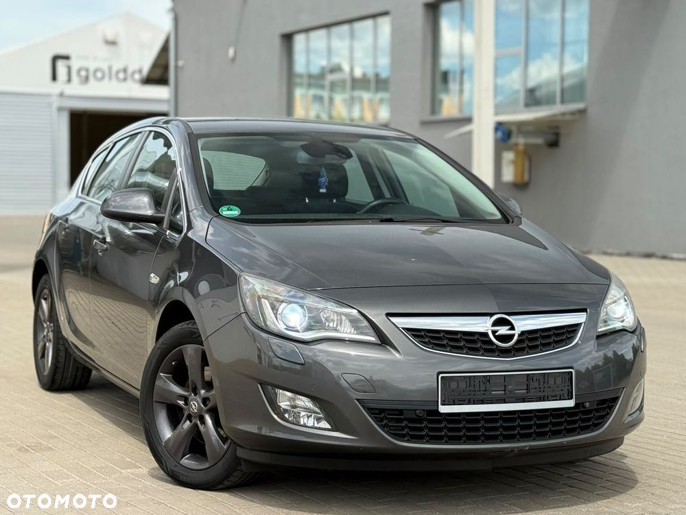 Opel Astra 2.0 CDTI DPF Automatik Cosmo - 4
