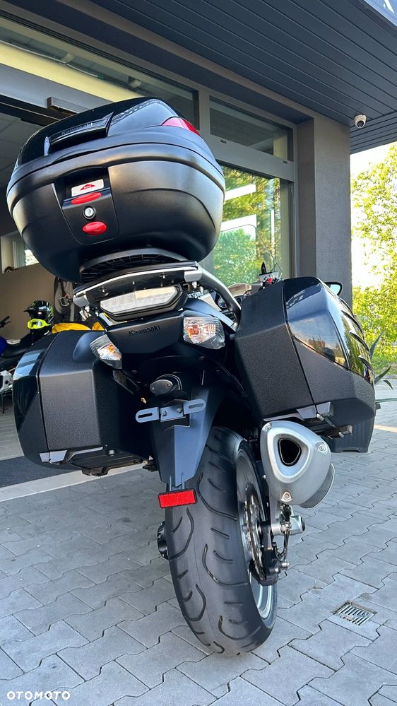 Kawasaki GTR - 15