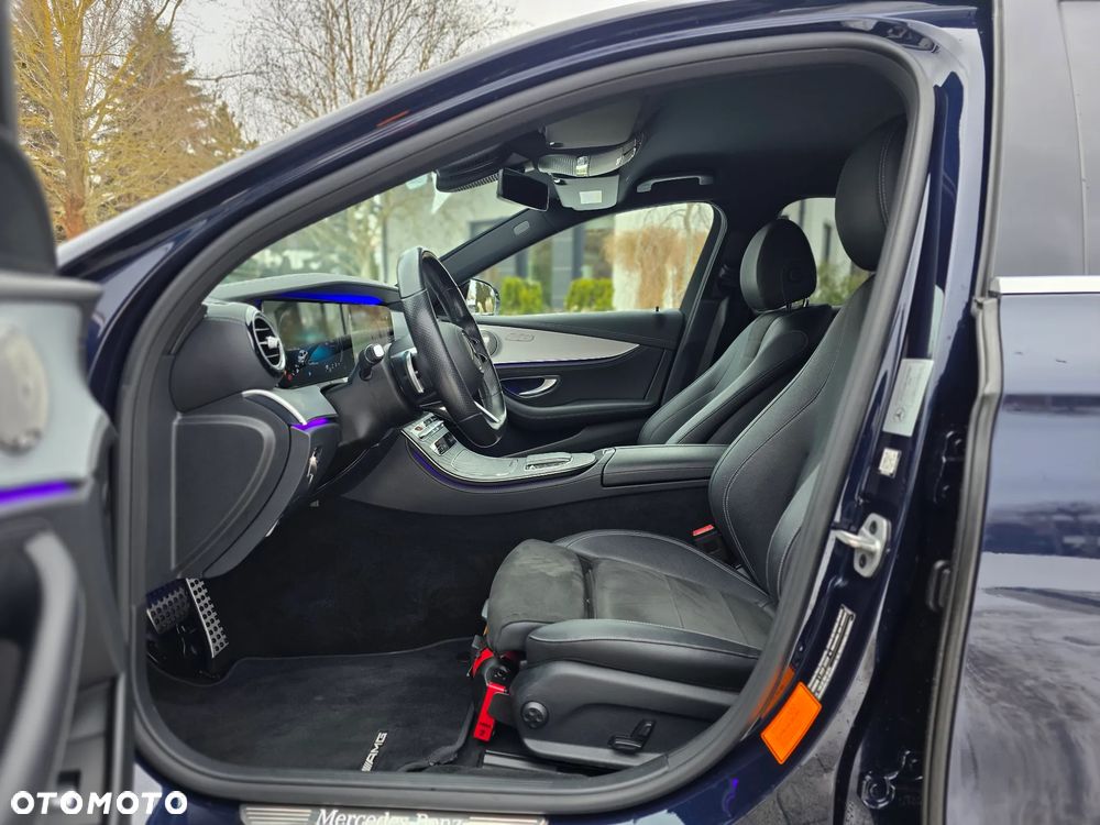 Mercedes-Benz Klasa E - 28