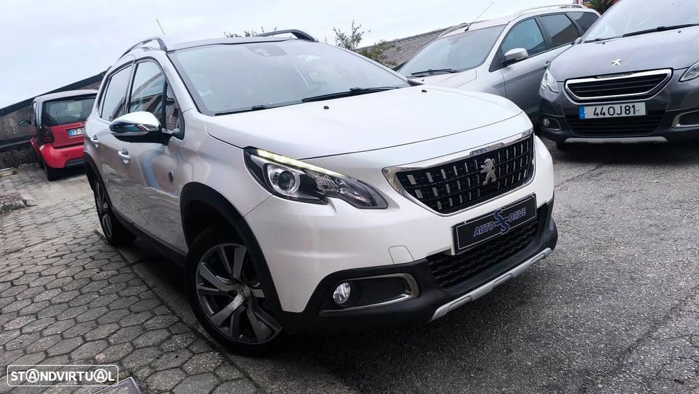 Peugeot 2008 1.2 PureTech Allure - 6