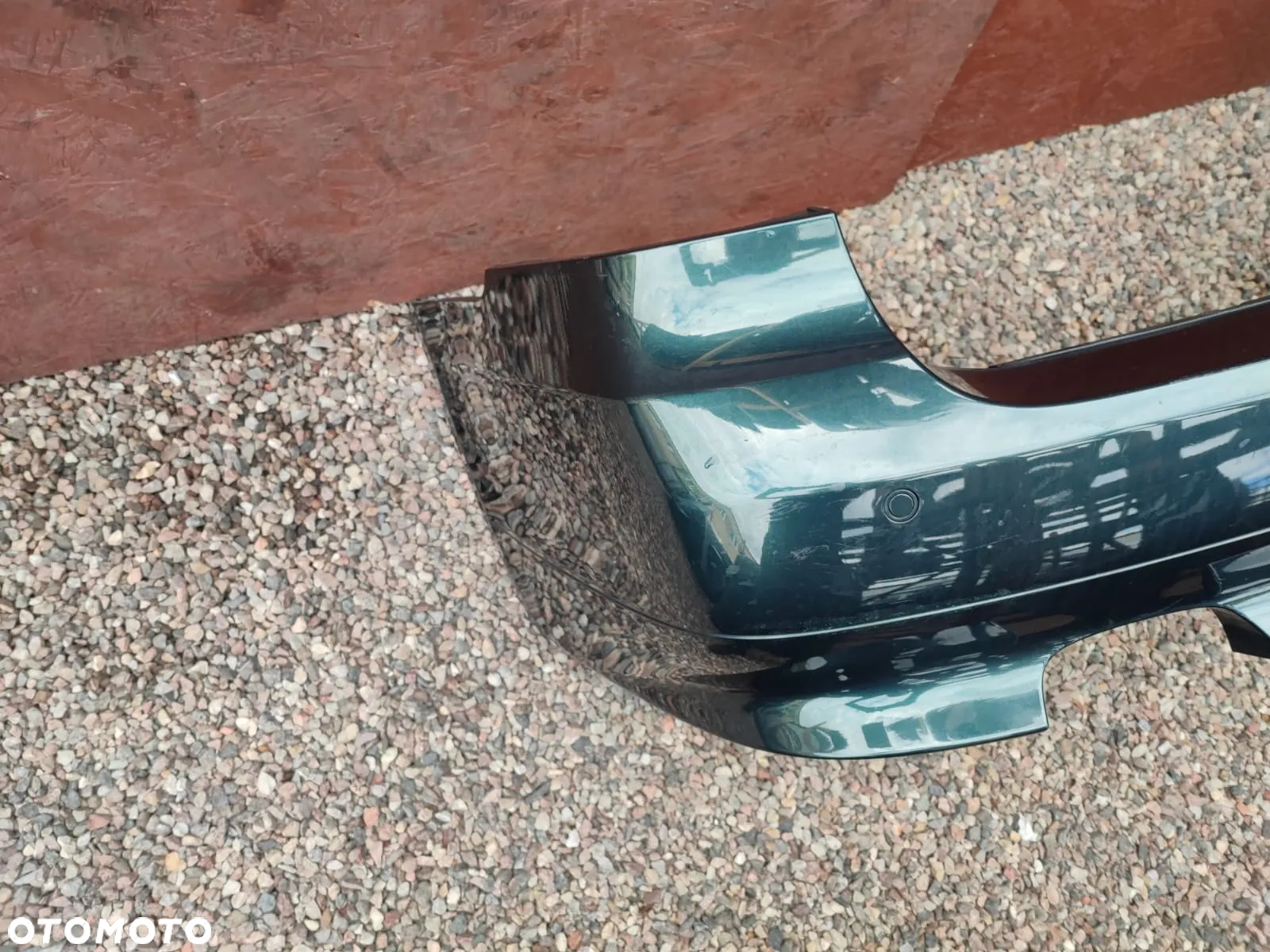 BMW E61. ORYGINALNY KOMPLETNY ZDERZAK TYŁ + CZUJNIK PDC POD HAK WESTFALIA, W KOL. TIEFGRUEN METALLIC O KODZIE LAK. A43 O NR: 0 306 983 OEM. W DOBRYM STANIE. - 4