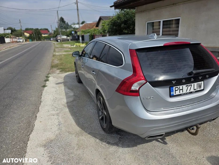 Volvo V60 D6 Plug-In-Hybrid AWD Geartronic Summum - 6