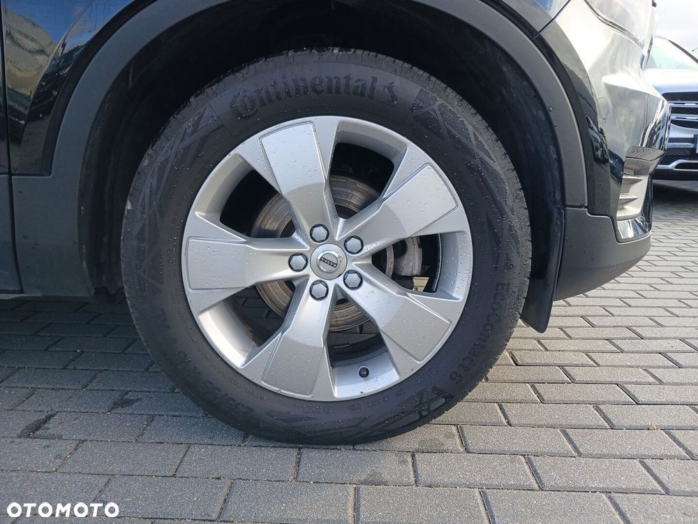 Volvo XC 40 T3 Momentum - 33