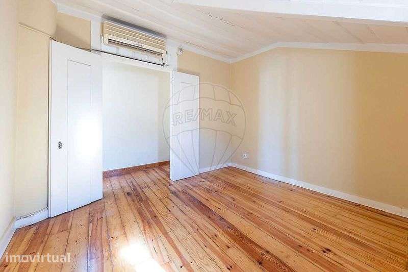 Apartamento T3 à venda em Castelo/Mouraria - Grande imagem: 3/12