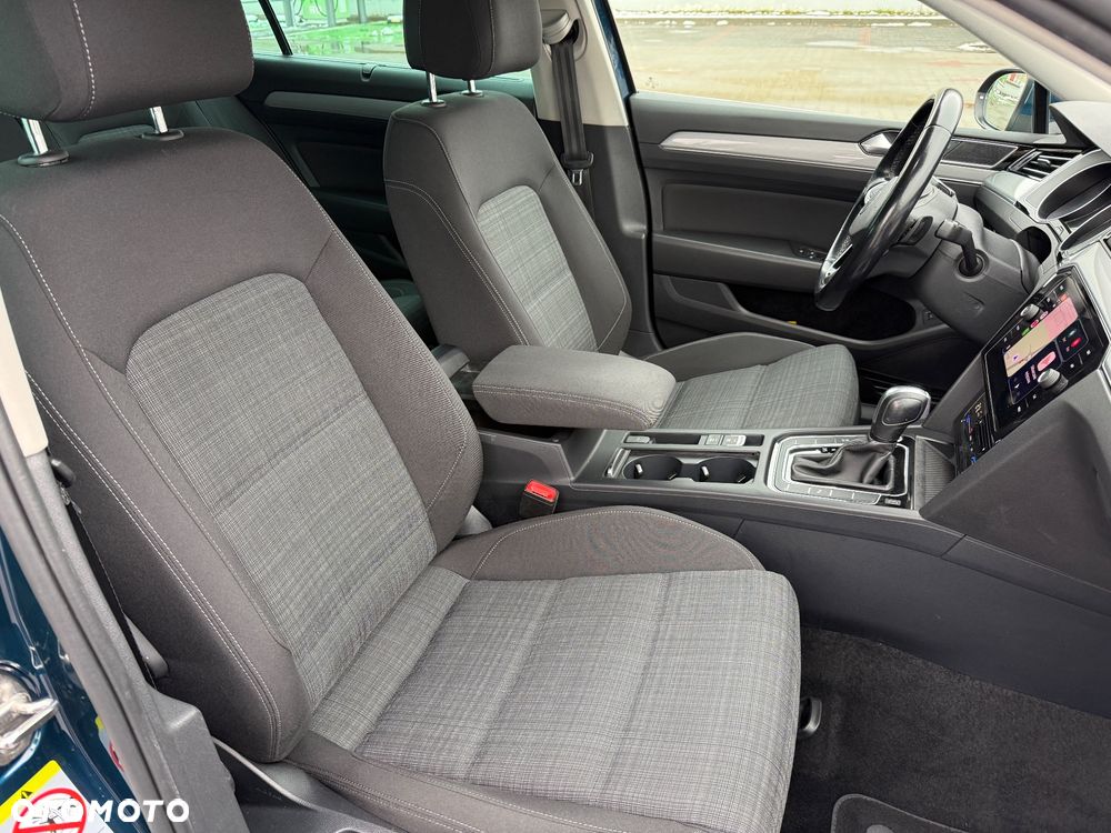 Volkswagen Passat Variant 2.0 TDI DSG (BlueMotion Technology) Comfortline - 20