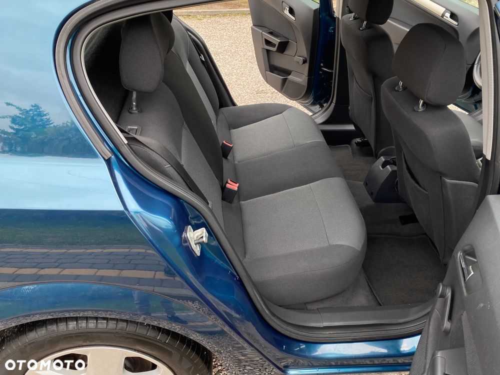 Opel Astra - 37