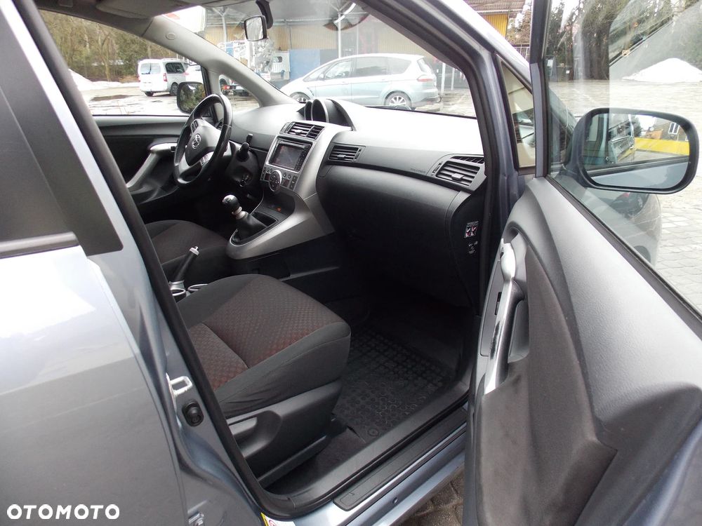 Toyota Verso 2.0 D-4D Sol plus - 18