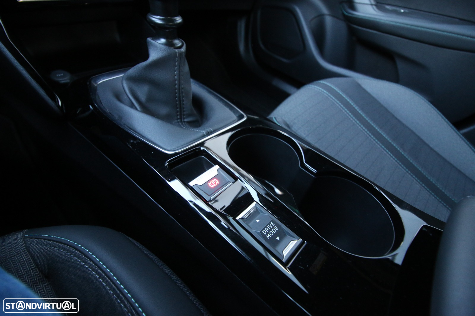 Peugeot 2008 1.2 PureTech Allure Pack - 10