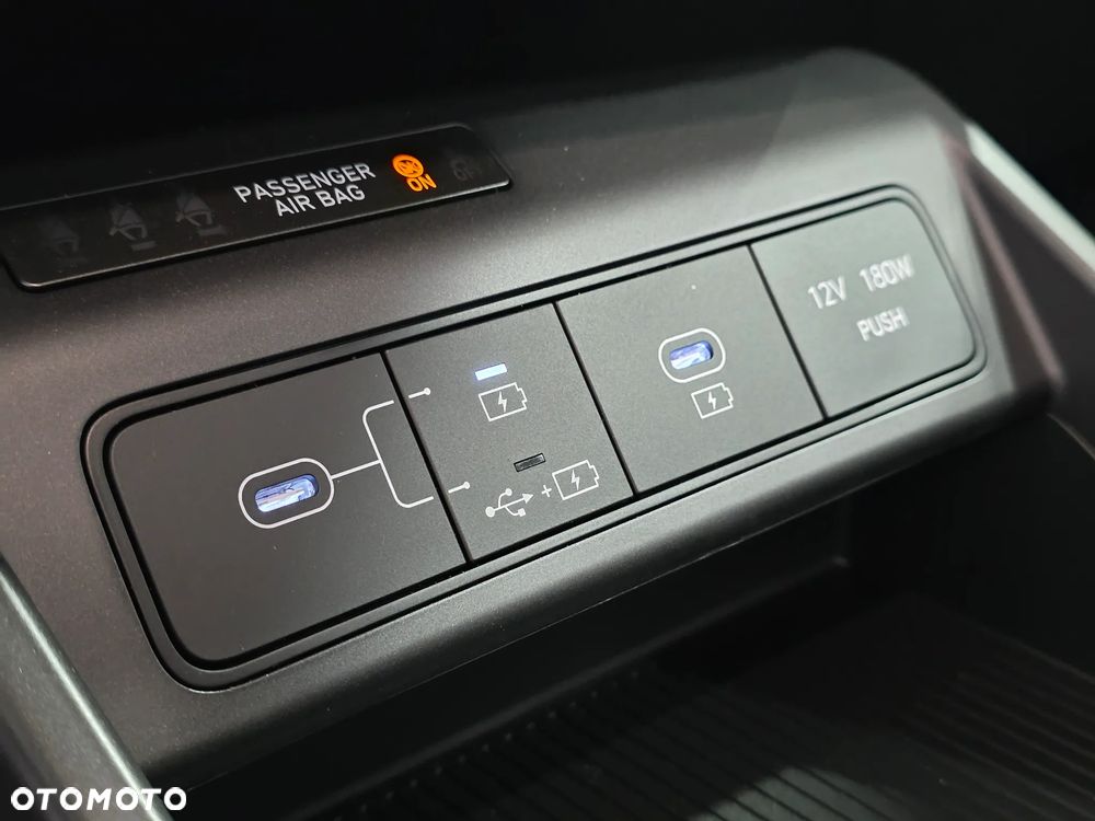Hyundai Kona 64kWh Executive - 17