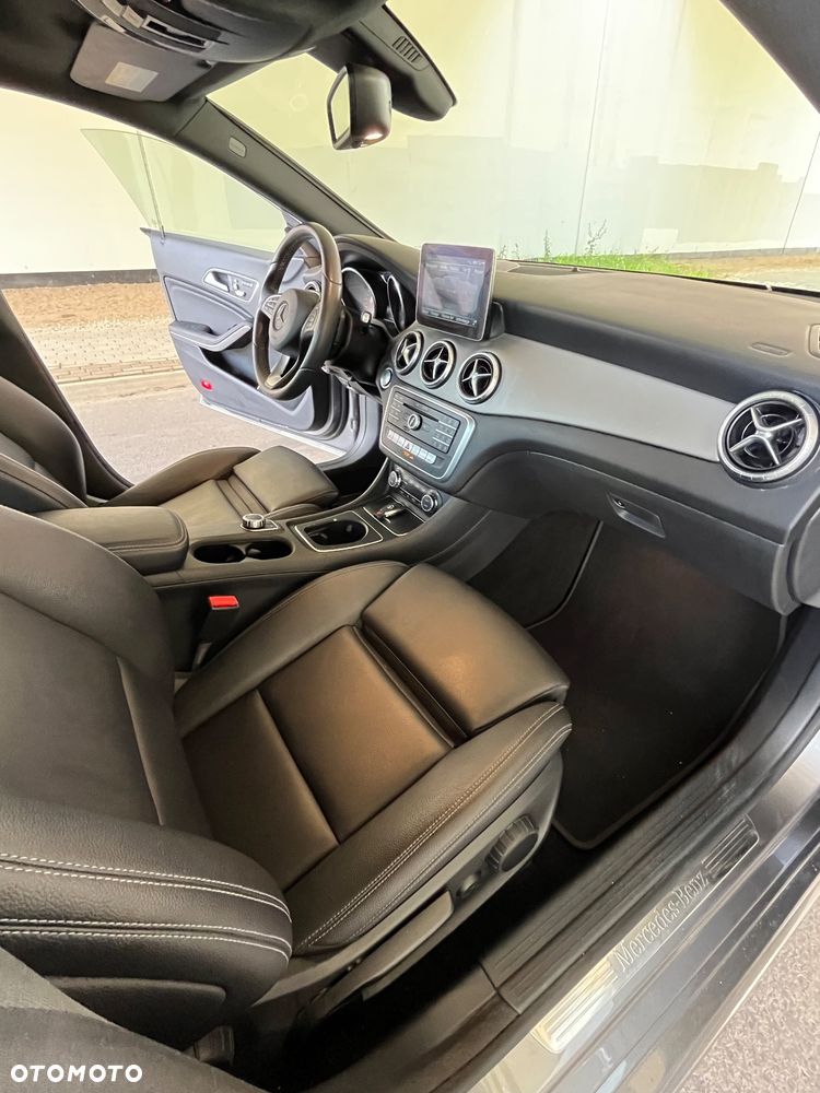 Mercedes-Benz CLA 250 4-Matic AMG Line - 25
