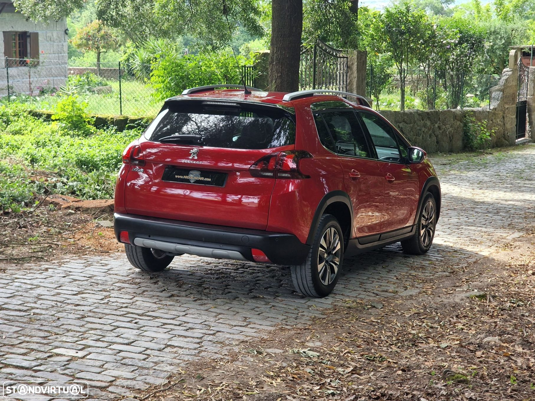 Peugeot 2008 1.2 PureTech Allure EAT6 - 6