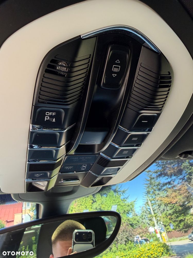 Porsche Cayenne Platinum Edition - 21