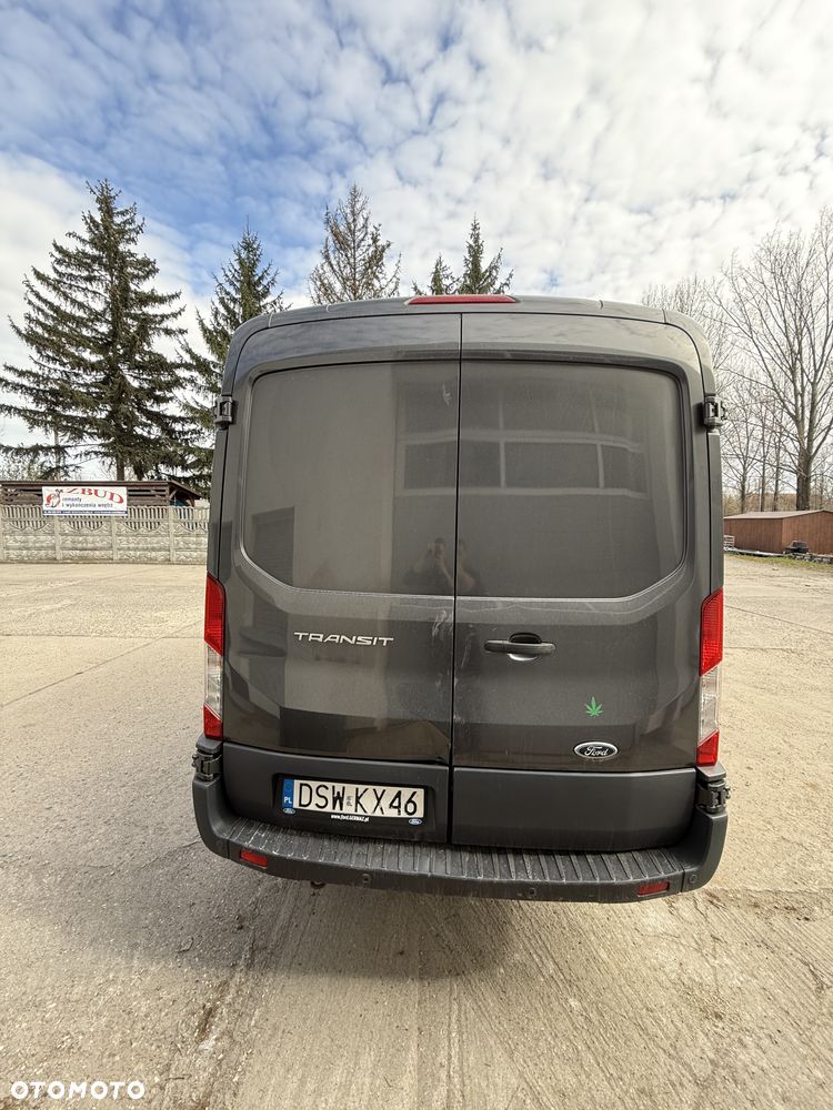 Ford Transit - 12