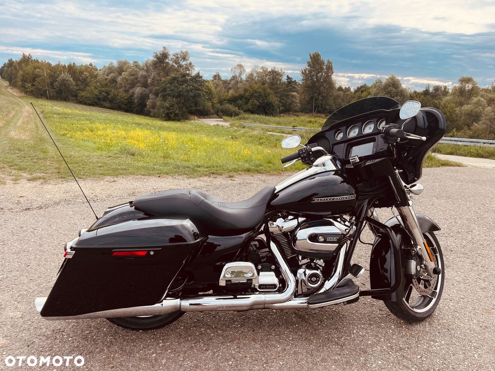Harley-Davidson Touring Street Glide - 21
