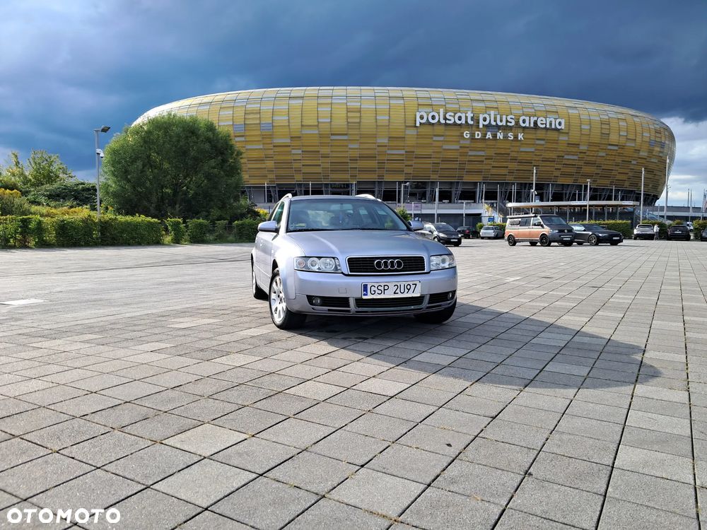 Audi A4 Avant - 1