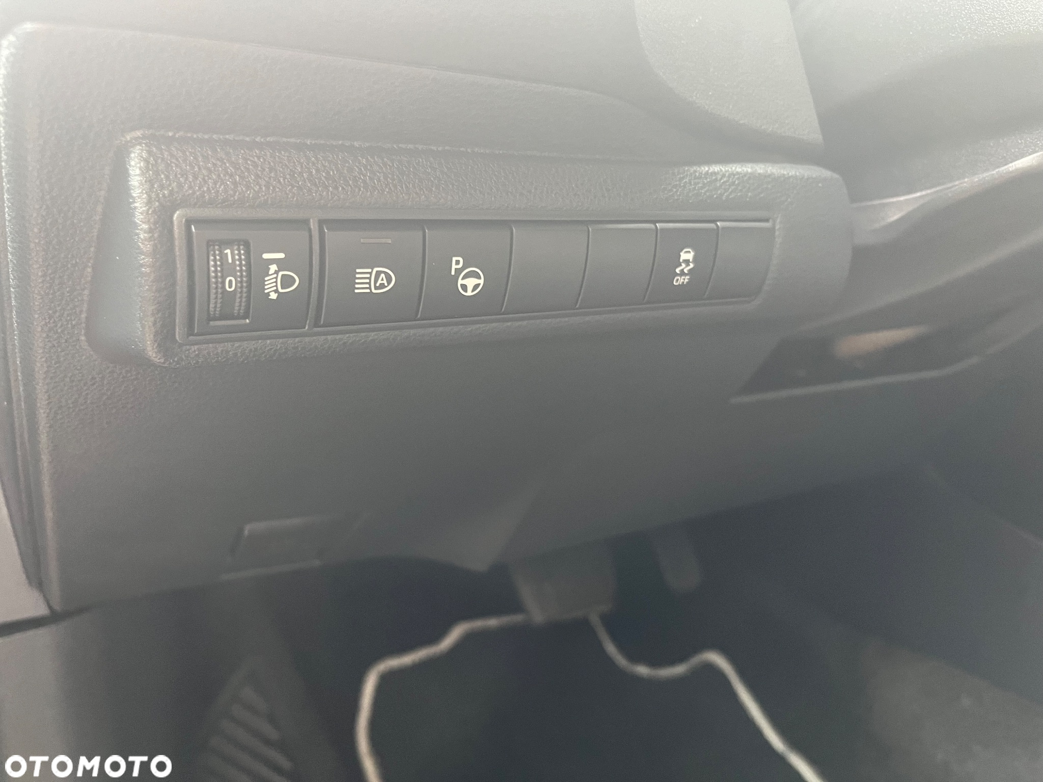Toyota Corolla 1.8 Hybrid Comfort - 14