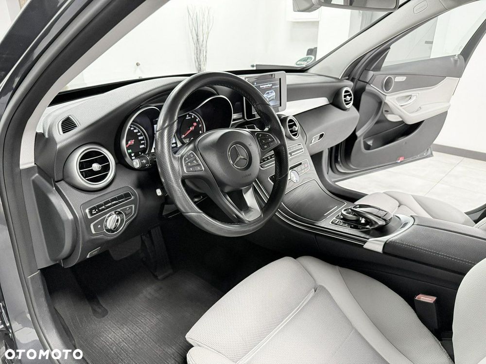 Mercedes-Benz Klasa C - 32