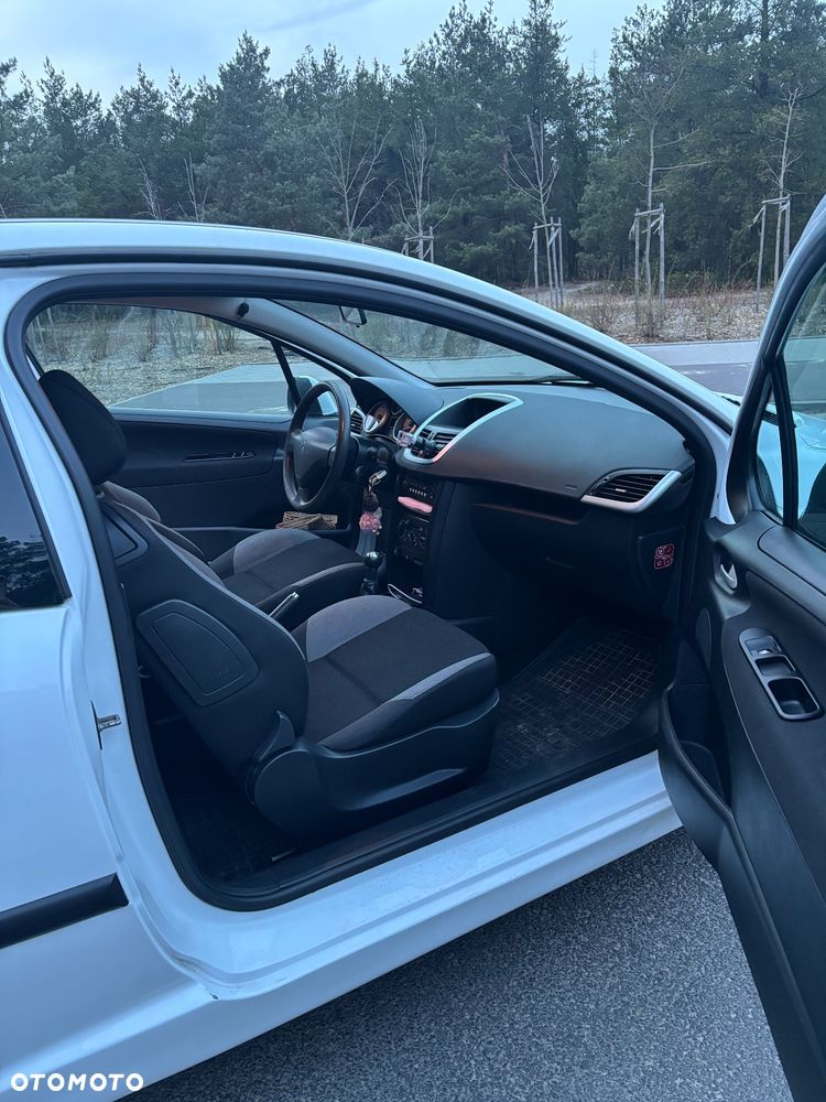 Peugeot 207 95 VTi Urban Move - 18
