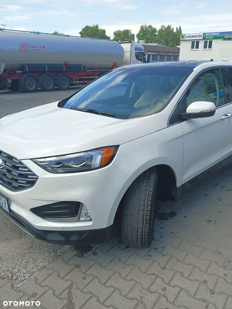 Ford Edge - 32