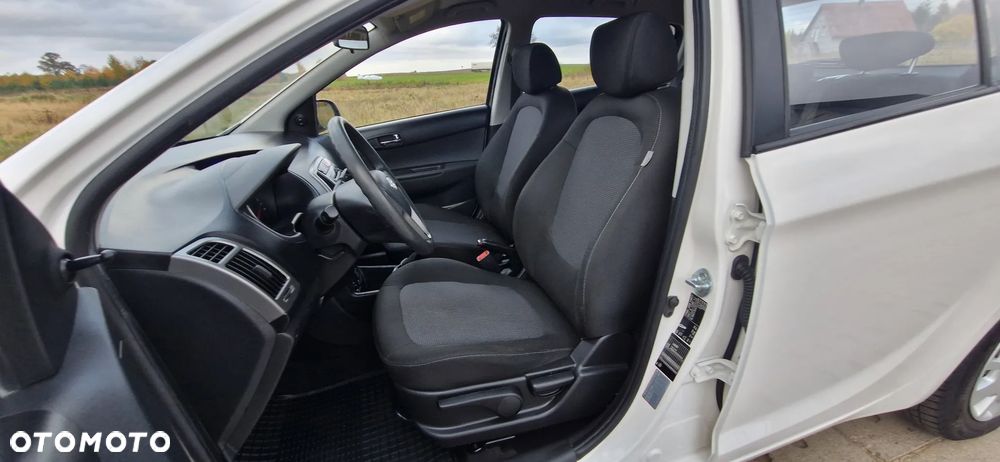 Hyundai i20 - 22