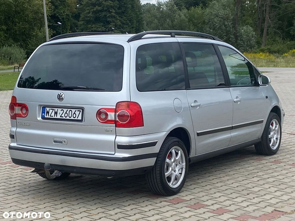 Volkswagen Sharan 1.8T Highline Tiptr - 4