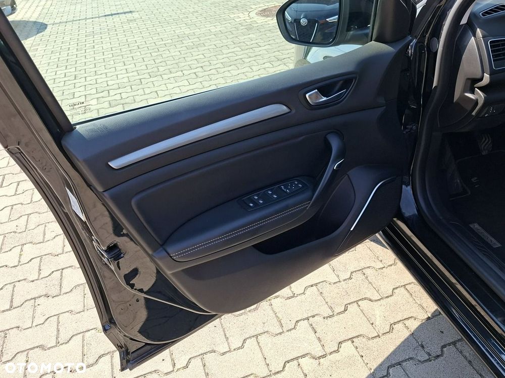 Renault Megane 1.6 SCe Intens - 10