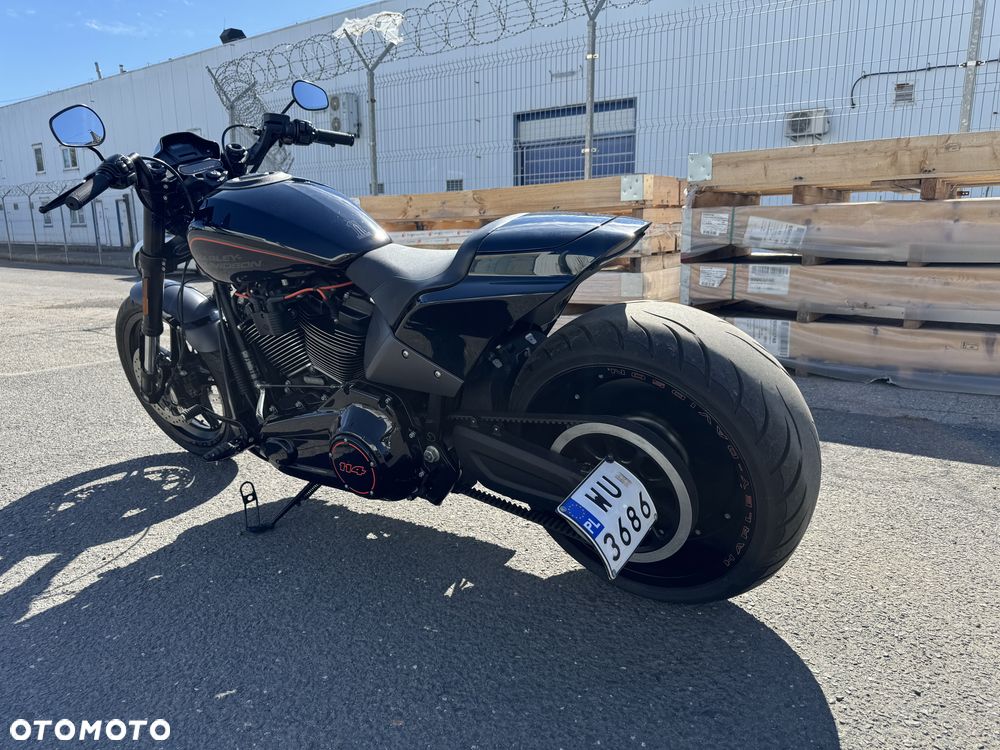 Harley-Davidson Softail FXDR - 14