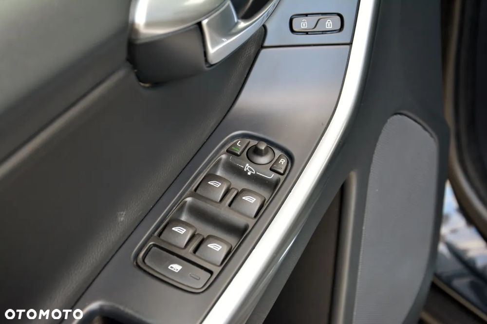 Volvo XC 60 D4 Geartronic Summum - 15