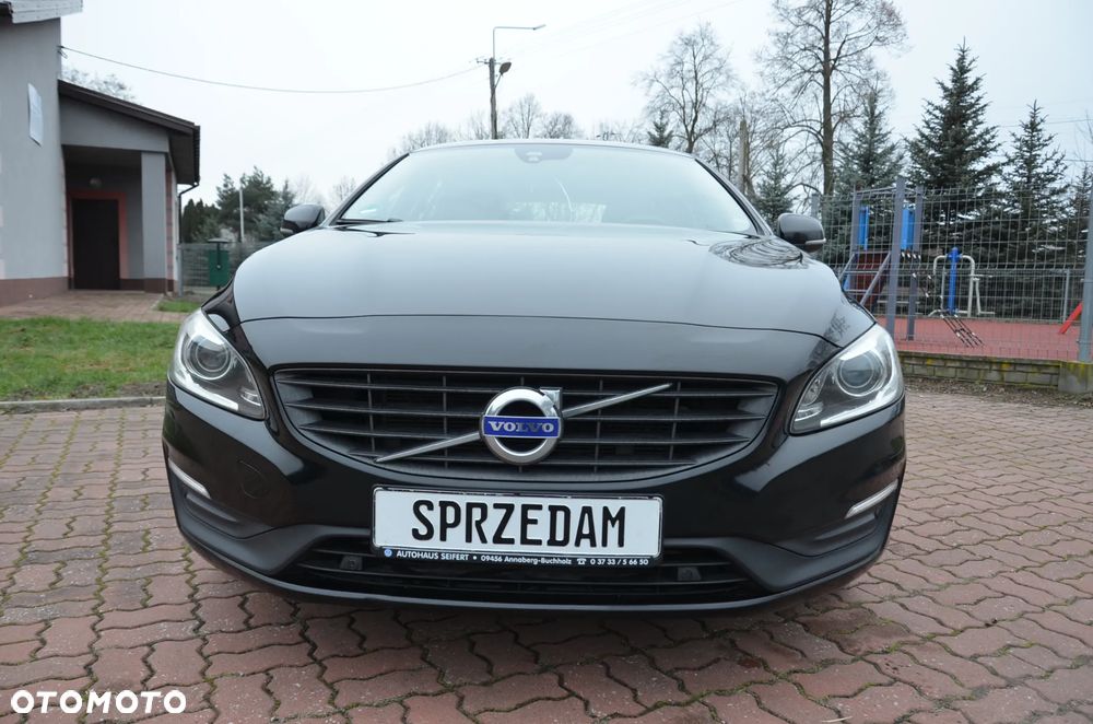 Volvo V60 D4 Geartronic Momentum - 10