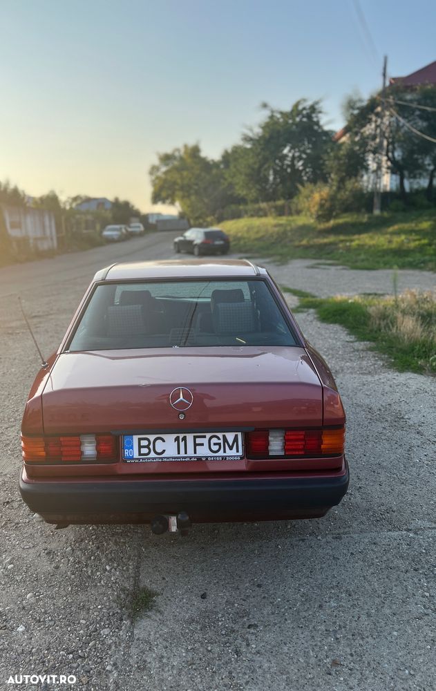 Mercedes-Benz 190 - 2
