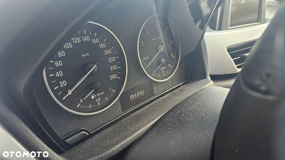 BMW X1 sDrive18d Sport Line - 13