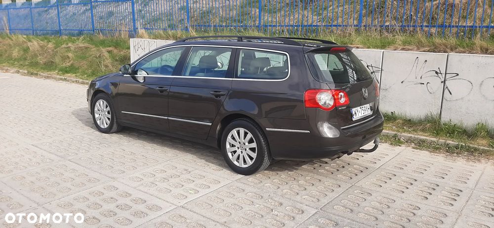 Volkswagen Passat Variant 2.0 TDI DPF Exclusive - 4