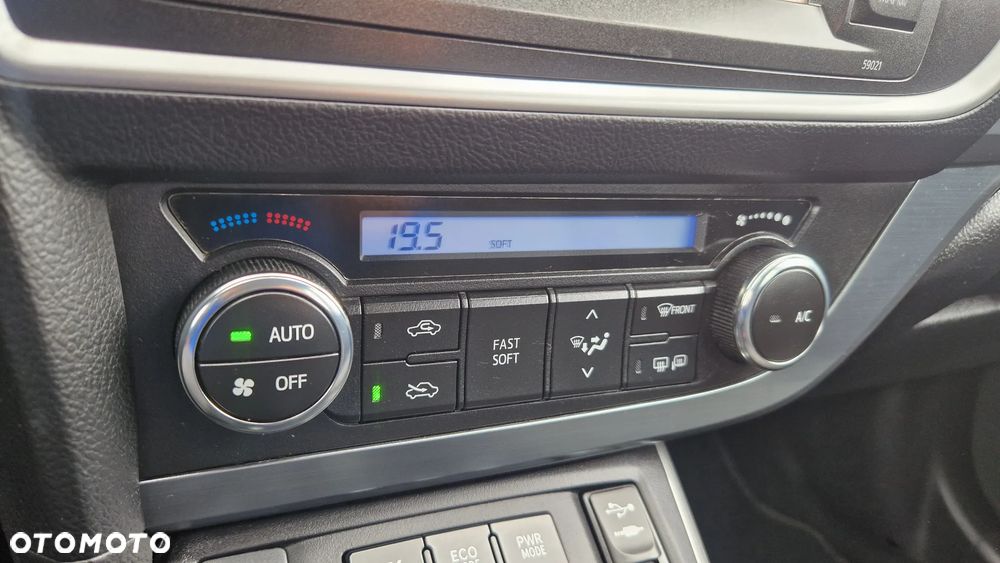 Toyota Auris - 14