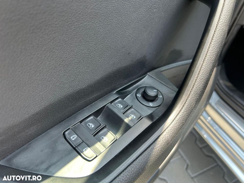 Skoda Superb 1.4 TSI DSG Ambition - 30