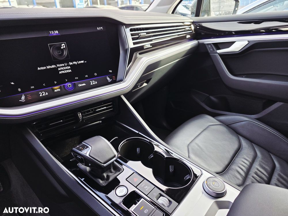 Volkswagen Touareg V6 TDI 4MOTION Elegance - 7