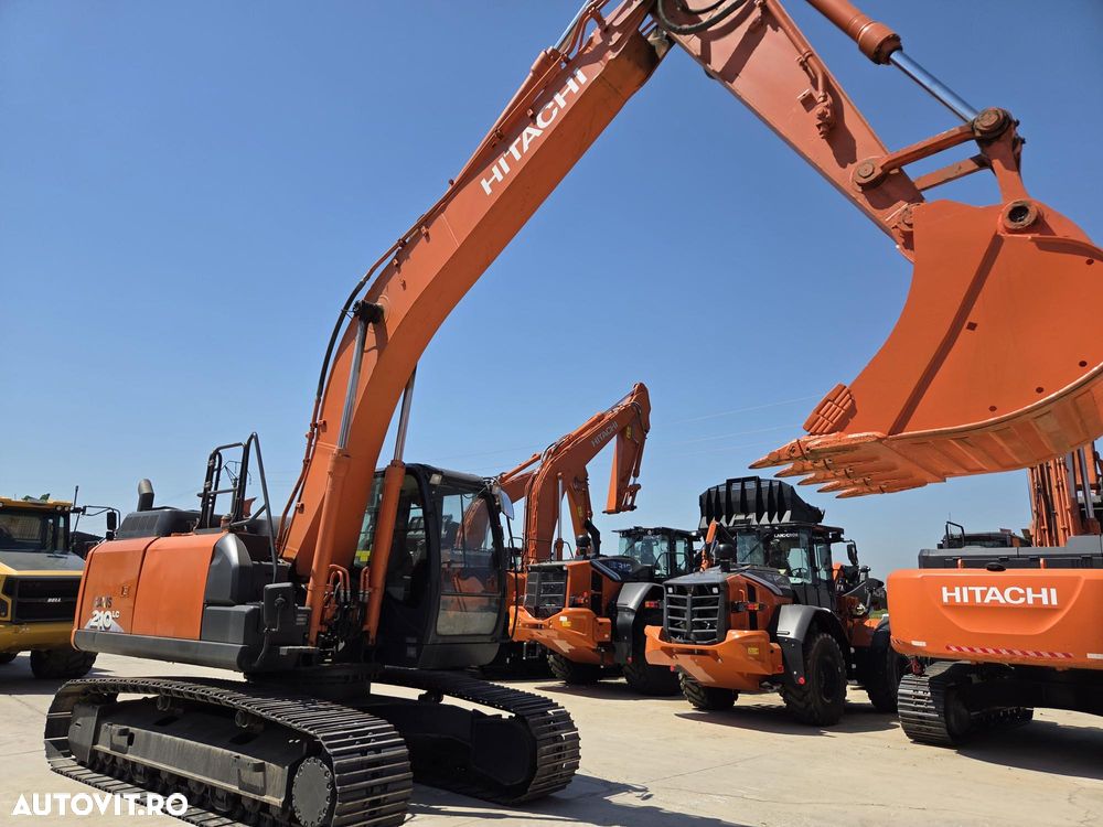 Hitachi ZX210-6, latime 2,5m, cupa NOUA 1,3mc, 22tone, Adanc sapare 7m, consum mediu 9l/h, 3 pompe Hitachi, produs in Japonia, lant 80% ok -200h deplasare, ridica 13t, inst picon, camera spate, posibilitate leasing, STARE FOARTE BUNA -PROMOTIE 79.900Eur+Tva - 24